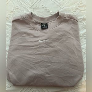 Woman’s Nike crewneck